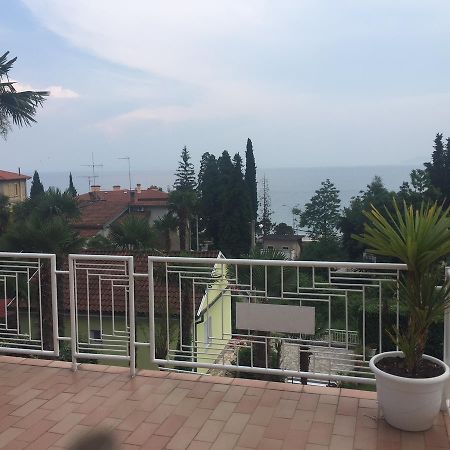 Apartmani Villa Christina Ičići Eksteriør bilde