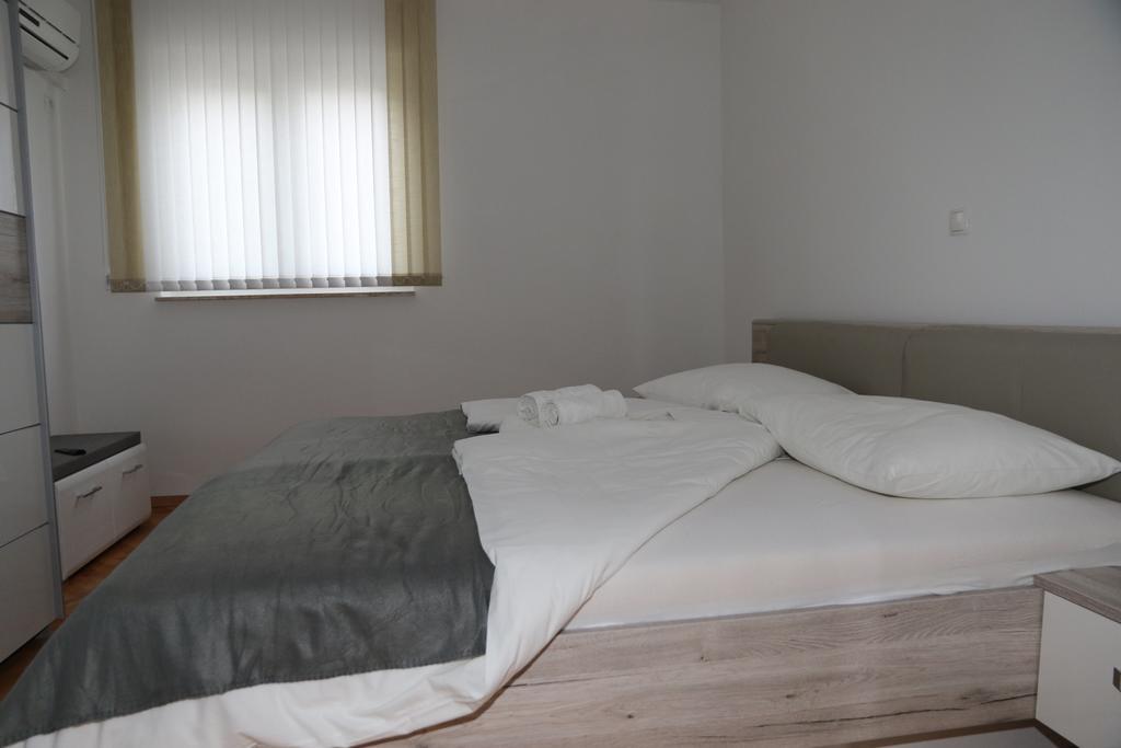 Apartmani Villa Christina Ičići Eksteriør bilde