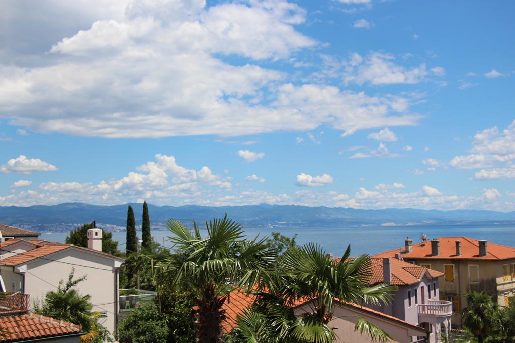 Apartmani Villa Christina Ičići Eksteriør bilde