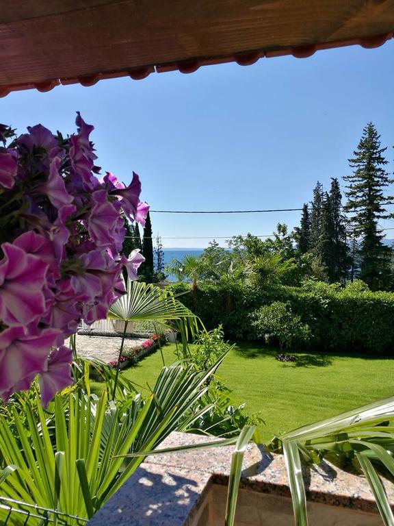 Apartmani Villa Christina Ičići Eksteriør bilde